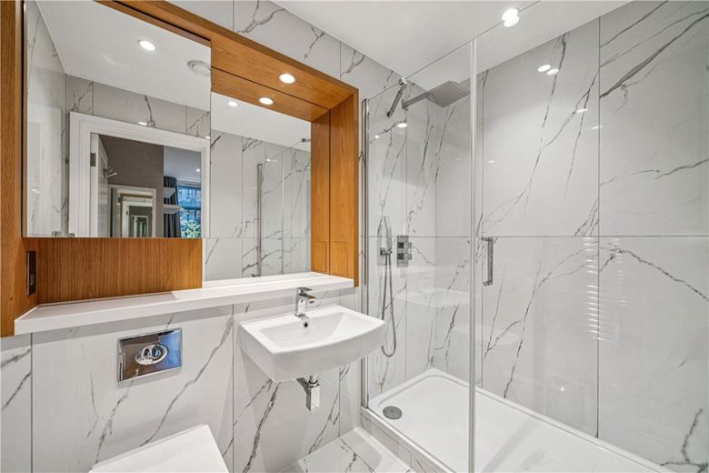 2 bedroom flat, Wimbledon Grounds, London SW17 - Available