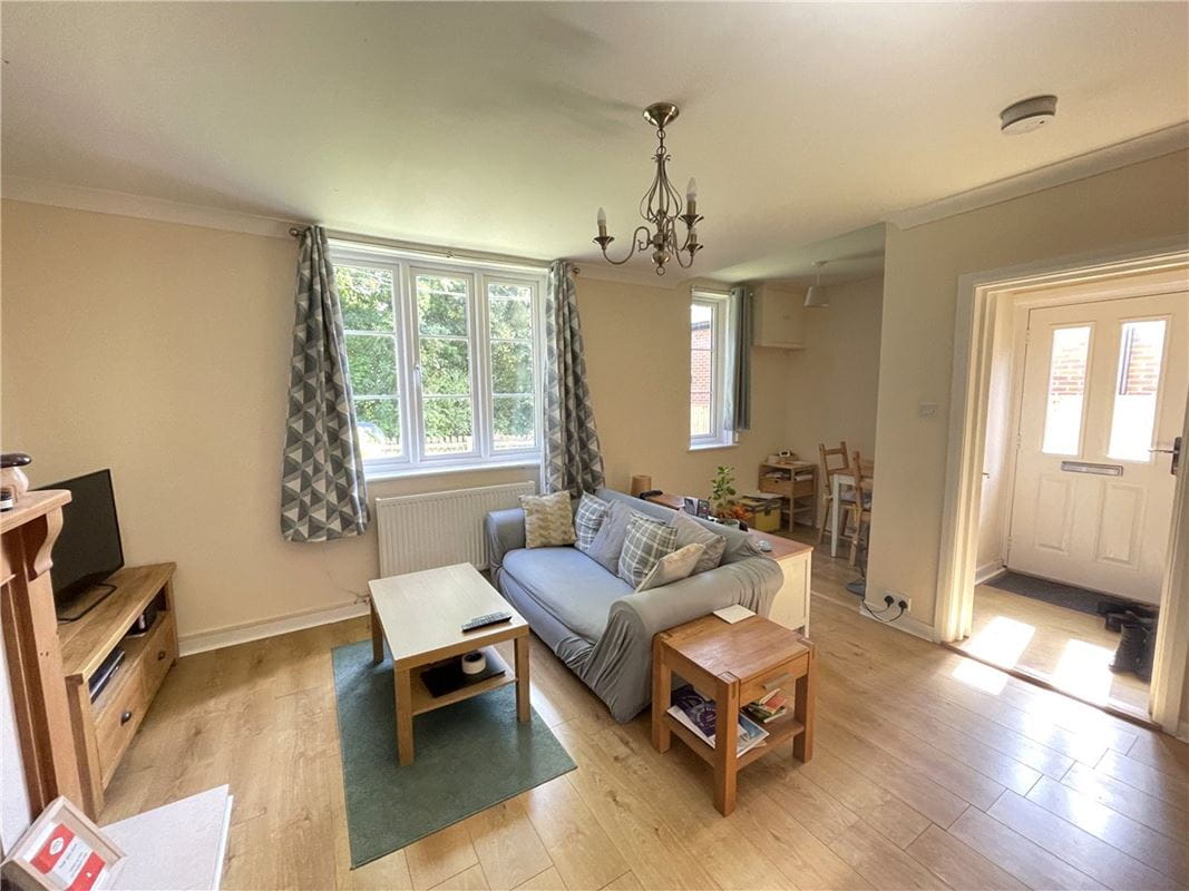 2 bedroom house, Woodman Lane, Sparsholt SO21 - Available