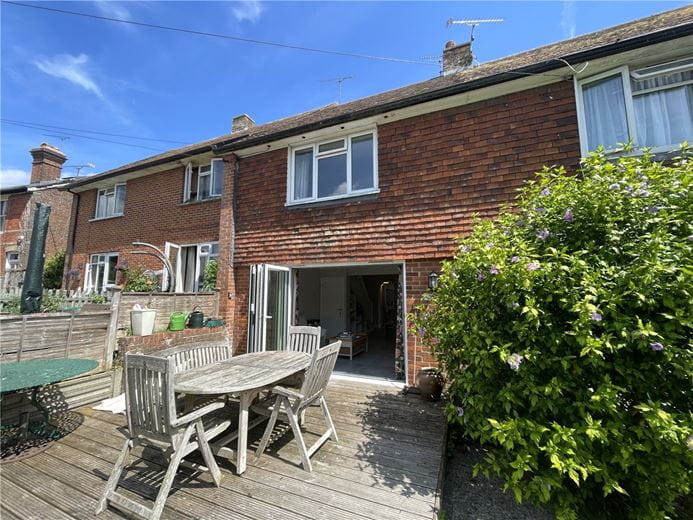 2 bedroom house, Wolvesey Terrace, Winchester SO23 - Let Agreed
