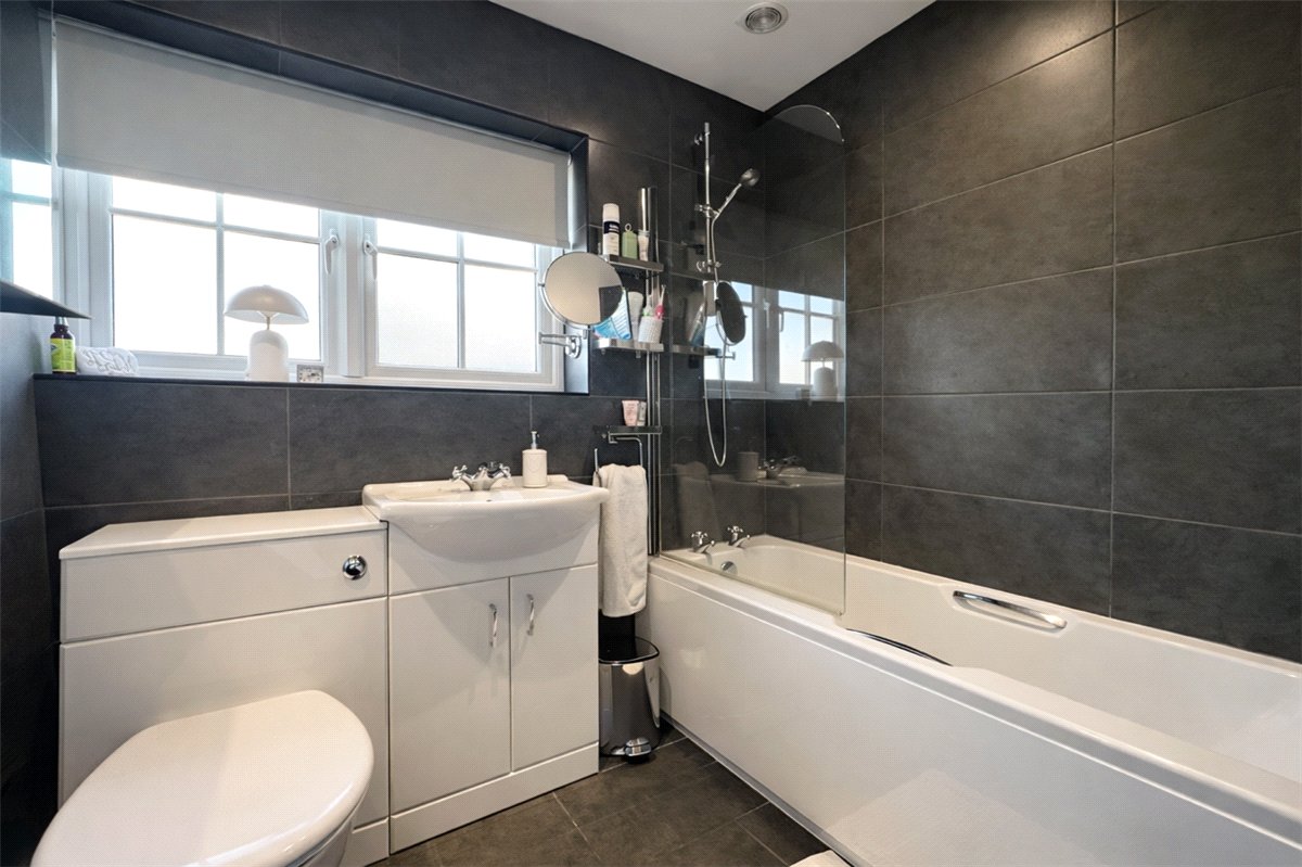 3 bedroom bungalow, Worth Matravers, Swanage BH19 - Available