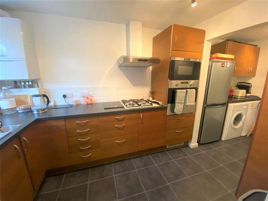 2 bedroom flat, Lantern Court, Christchurch Road SO23 - Available