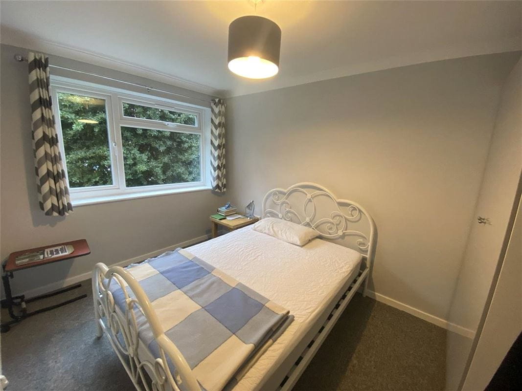 2 bedroom flat, Lantern Court, Christchurch Road SO23 - Available