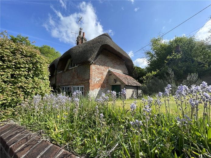 2 bedroom house, East Stratton, Winchester SO21 - Let Agreed