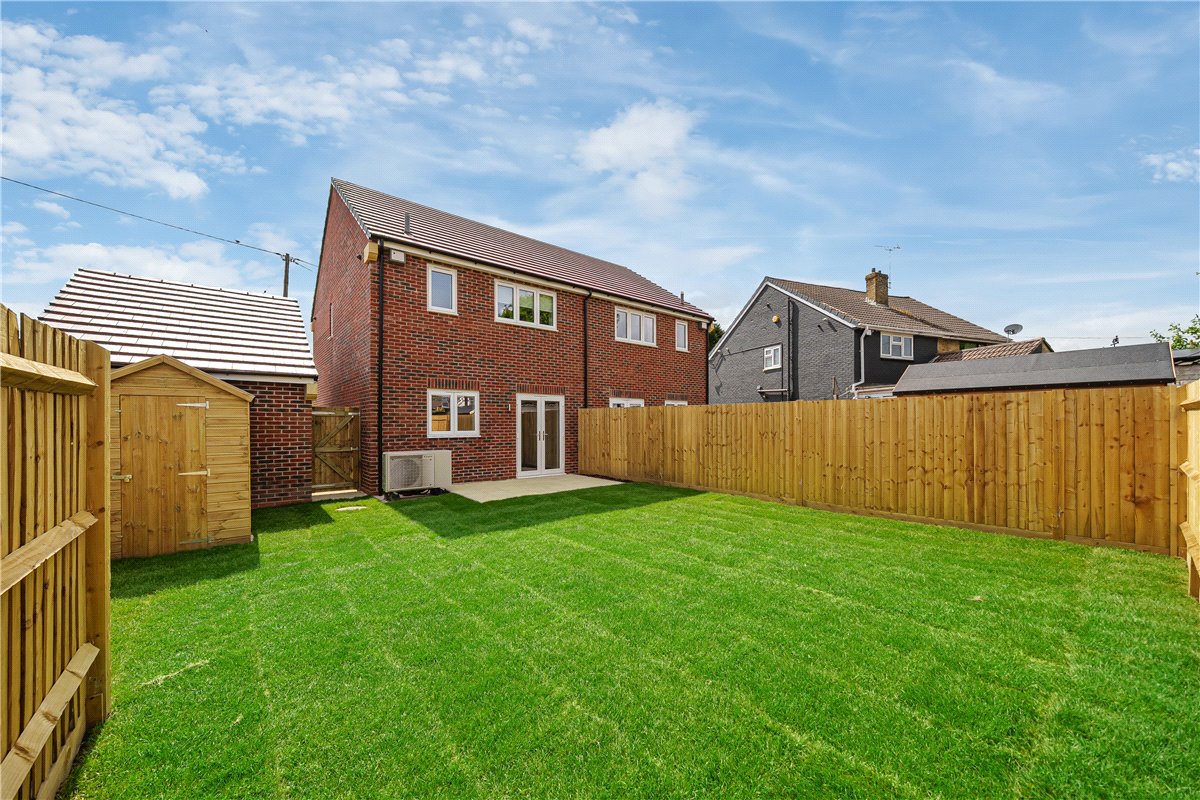 2 bedroom house, Hammonds Green, Totton SO40 - Let Agreed