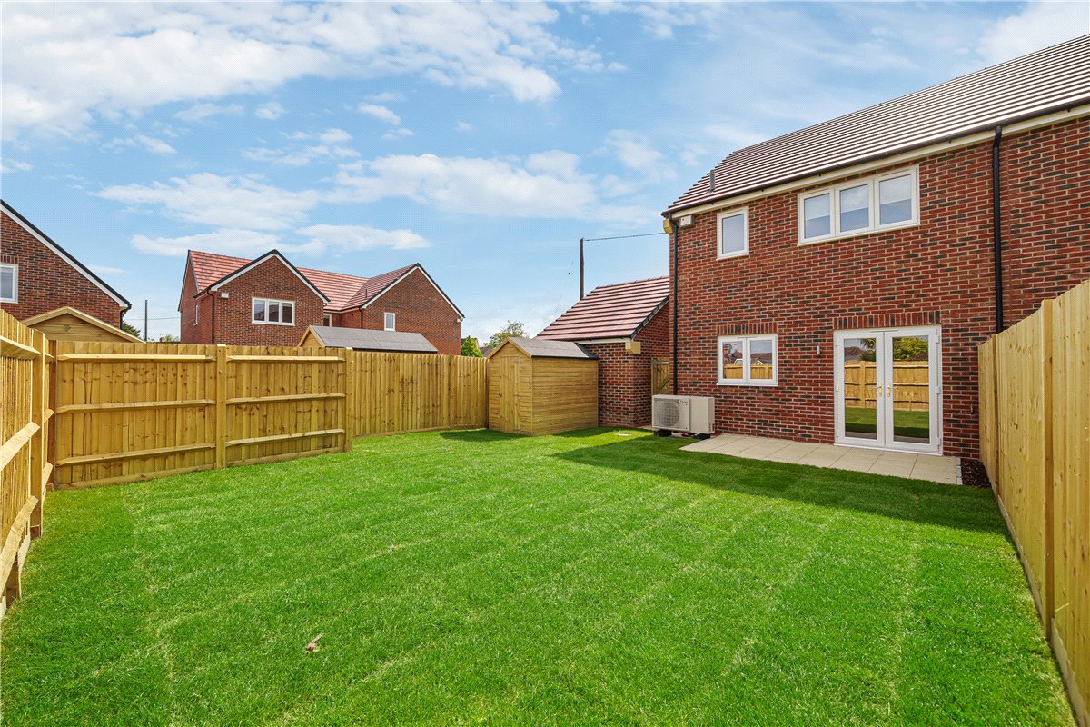 2 bedroom house, Hammonds Green, Totton SO40 - Let Agreed