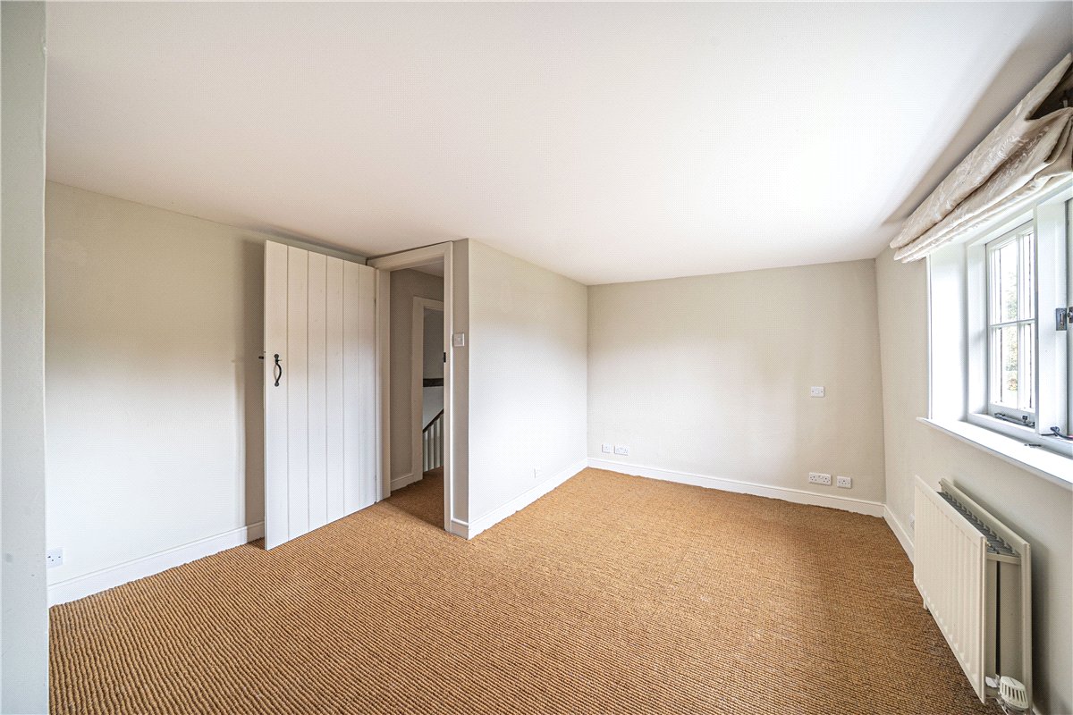 4 bedroom house, North Park Farm, Little Somborne SO20 - Available