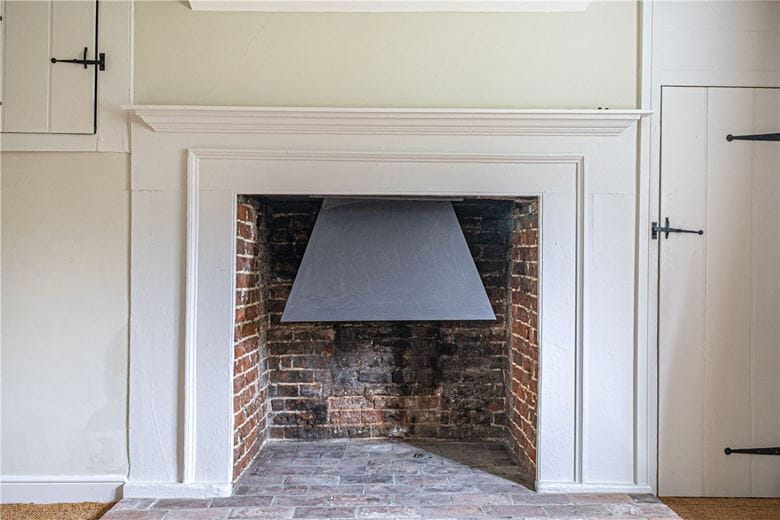 4 bedroom house, North Park Farm, Little Somborne SO20 - Available