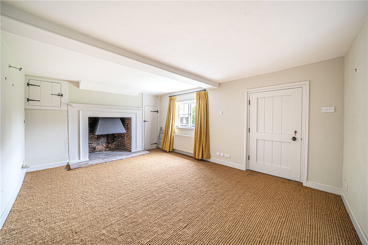 4 bedroom house, North Park Farm, Little Somborne SO20 - Available