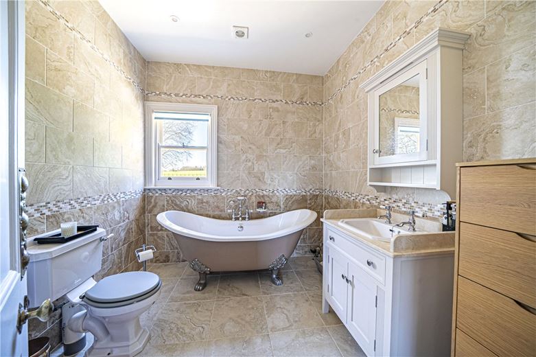 4 bedroom house, Fullerton, Andover SP11 - Let Agreed