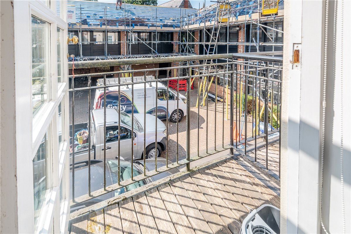 1 bedroom flat, Parchment Street, Winchester SO23 - Available