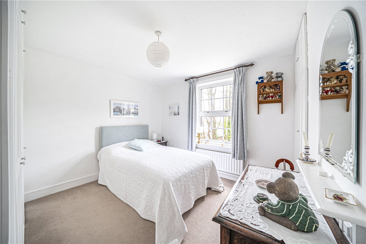 2 bedroom house, Ball Down Cottages, Northwood Park SO21 - Sold STC