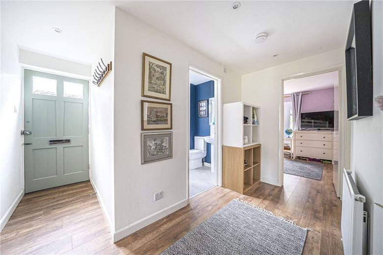 2 bedroom maisonette, Dawn Gardens, Winchester SO22 - Available