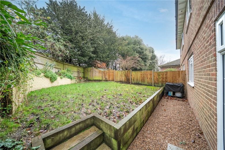 2 bedroom maisonette, Dawn Gardens, Winchester SO22 - Available