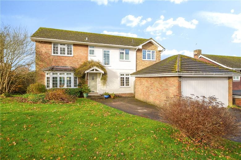 4 bedroom house, St. Michaels Close, North Waltham RG25 - Sold