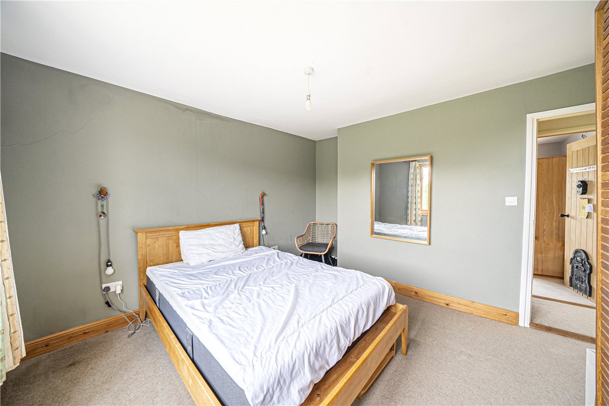 3 bedroom house, Trampers Lane, North Boarhunt PO17 - Available