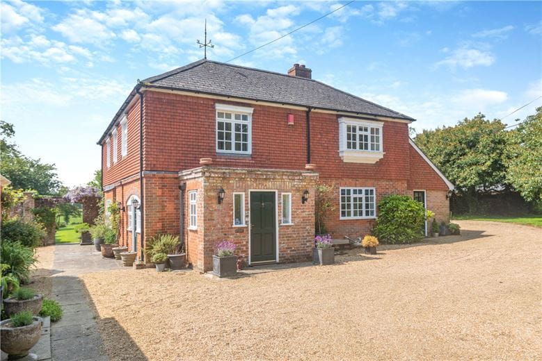 6 bedroom house, Winchester Road, Botley SO32 - Available