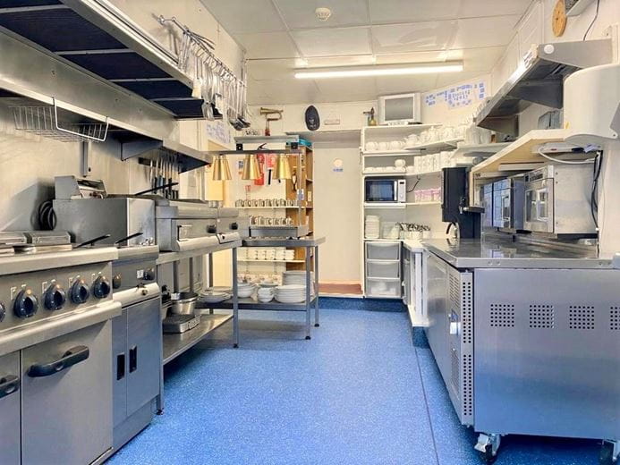 5 bedroom house, Eastcliff Road, Shanklin PO37 - Available