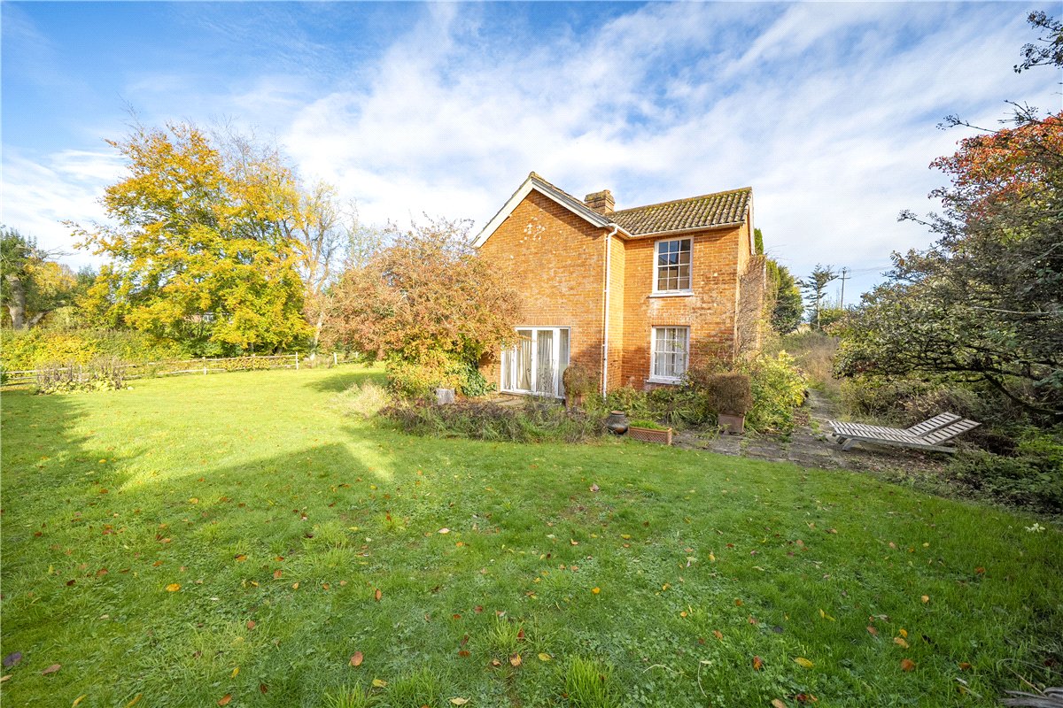 4 bedroom house, Rookery Lane, Broughton SO20 - Available