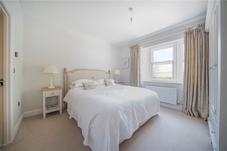 4 bedroom house, Houghton Farm Close, Houghton SO20 - Available