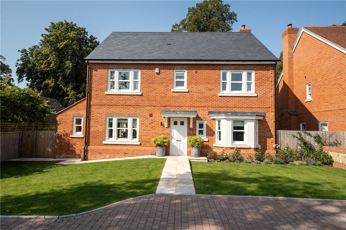 4 bedroom house, Houghton Farm Close, Houghton SO20 - Available