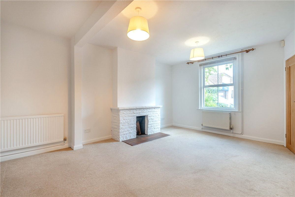 2 bedroom house, New Street, Stockbridge SO20 - Sold STC