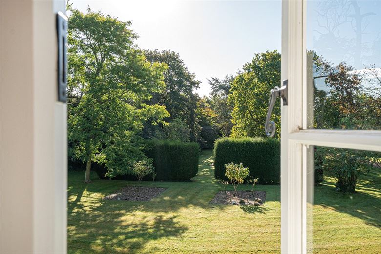 5 bedroom house, Newlands Lane, Denmead PO7 - Available