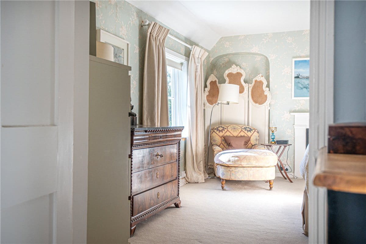 5 bedroom house, Newlands Lane, Denmead PO7 - Available