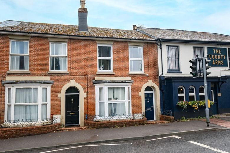 2 bedroom house, Romsey Road, Winchester SO22 - Available