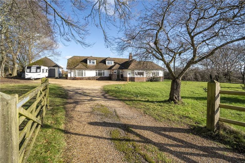 4 bedroom house, Stoke Charity Road, Kings Worthy SO21 - Available