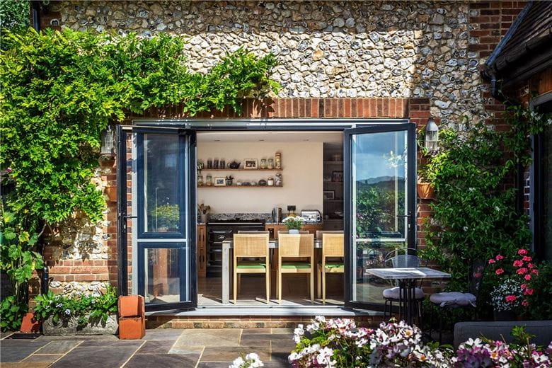 4 bedroom house, Woodlands, Bramdean SO24 - Available