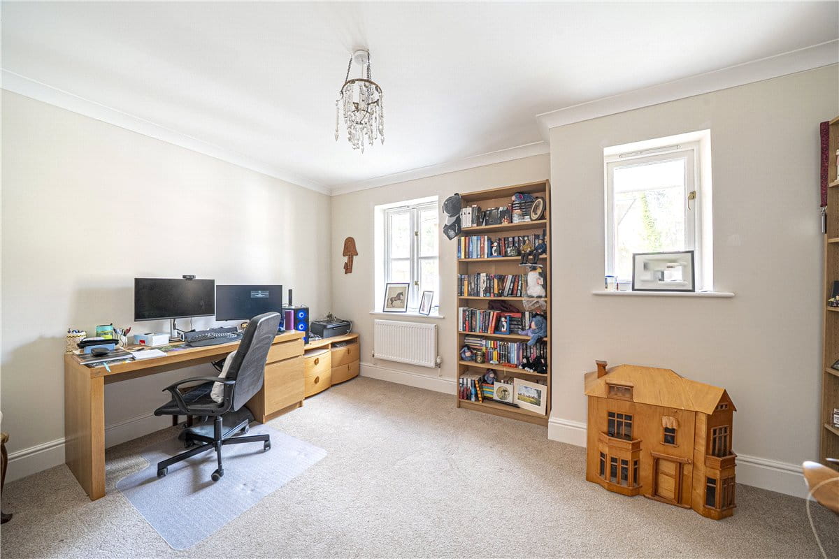 2 bedroom house, Grange Close, Winchester SO23 - Sold STC