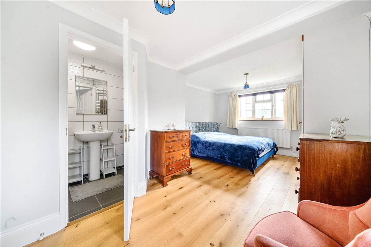 3 bedroom house, East Street, Hambledon PO7 - Sold