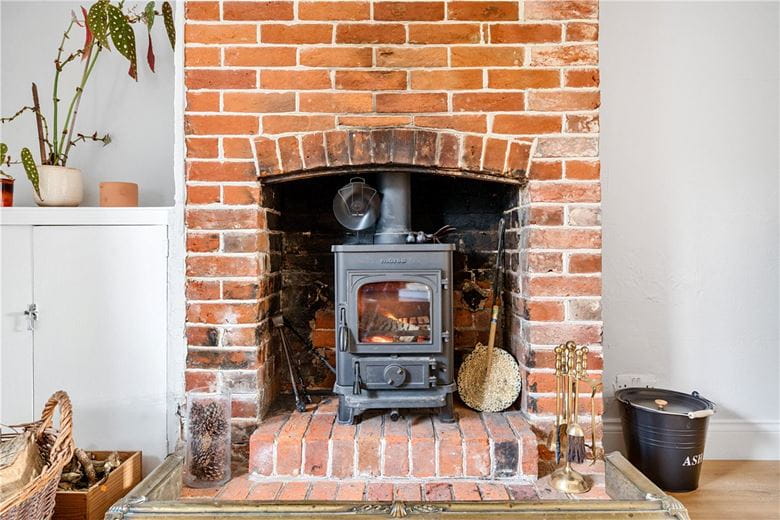 3 bedroom house, East Street, Hambledon PO7 - Sold