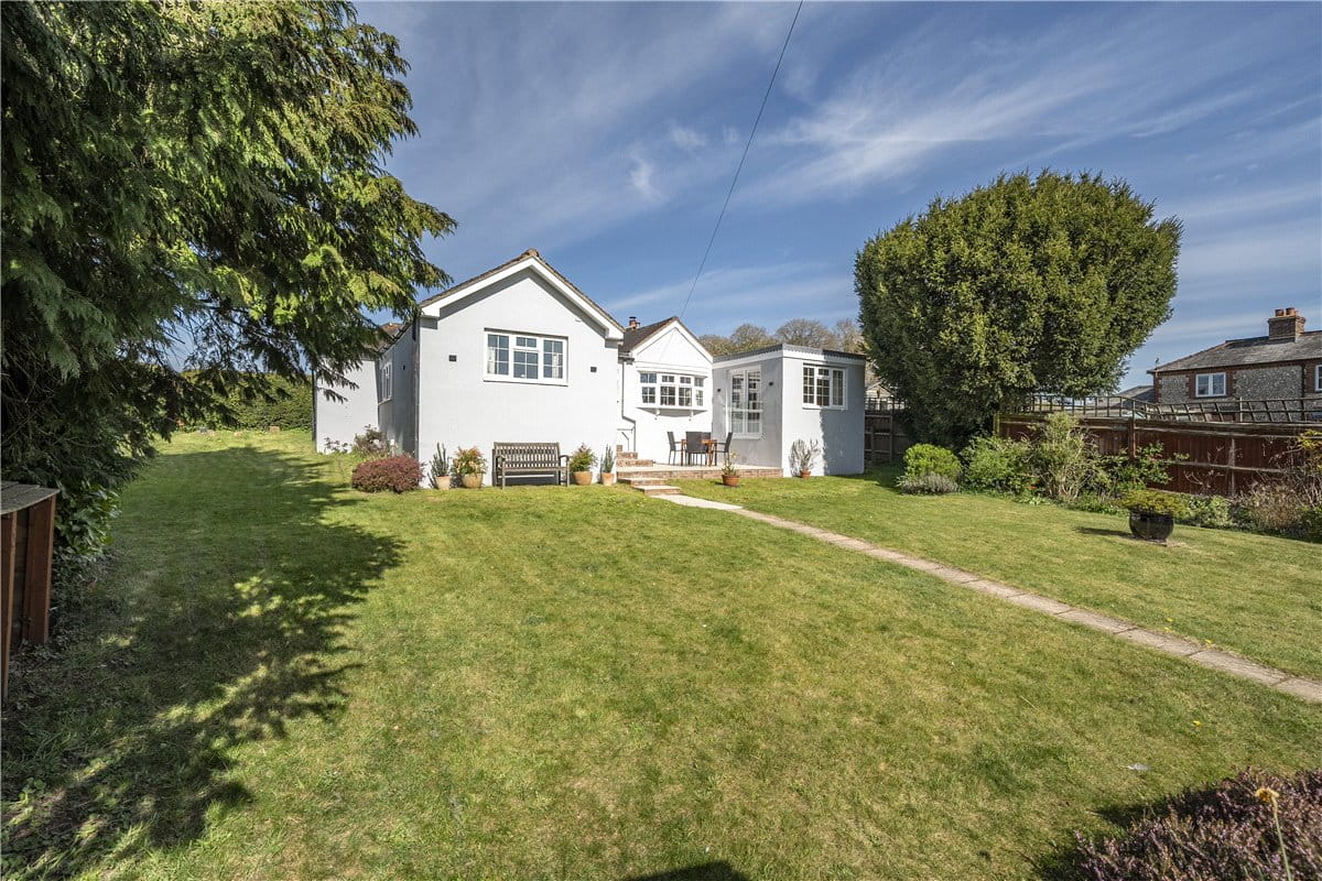 3 bedroom house, East Street, Hambledon PO7 - Sold