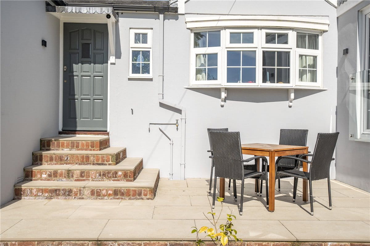 3 bedroom house, East Street, Hambledon PO7 - Sold