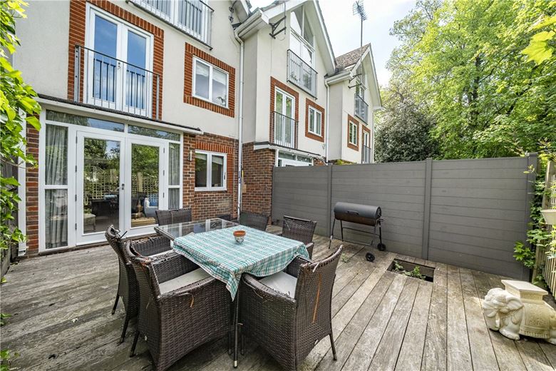 3 bedroom house, Park Road, Winchester SO23 - Available