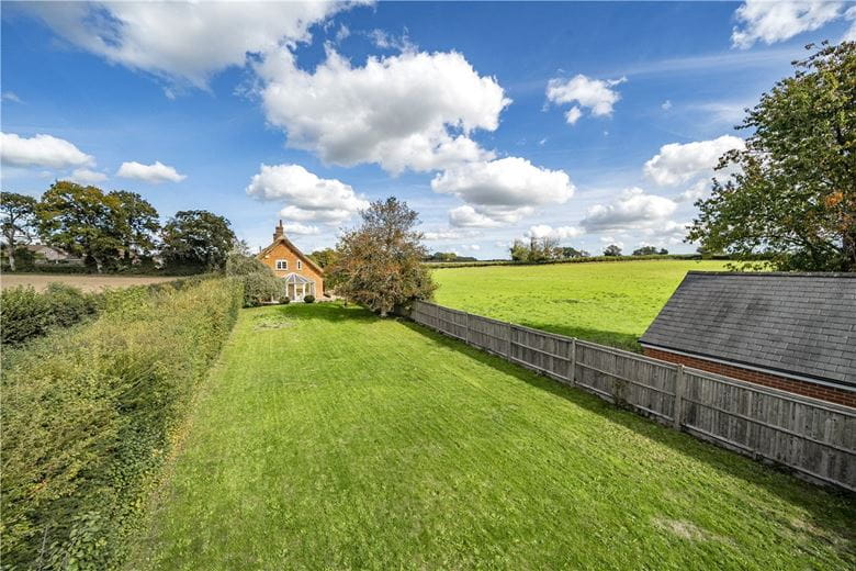 4 bedroom house, Clanville, Andover SP11 - Available