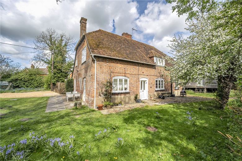 4 bedroom house, Cottonworth, Andover SP11 - Available