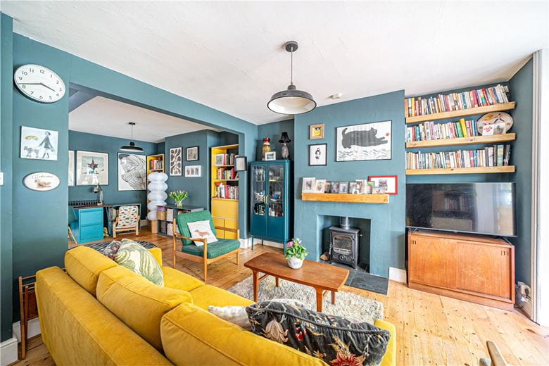 2 bedroom house, Edward Terrace, Sun Lane SO24 - Available