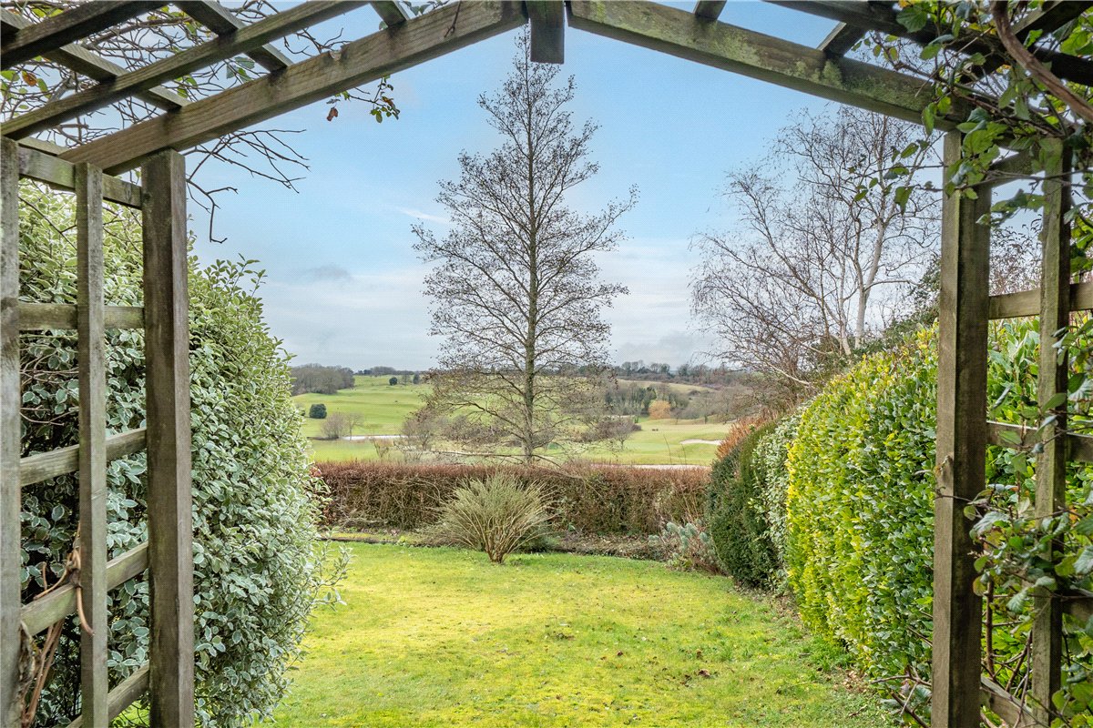 4 bedroom house, Old Kennels Lane, Winchester SO22 - Available