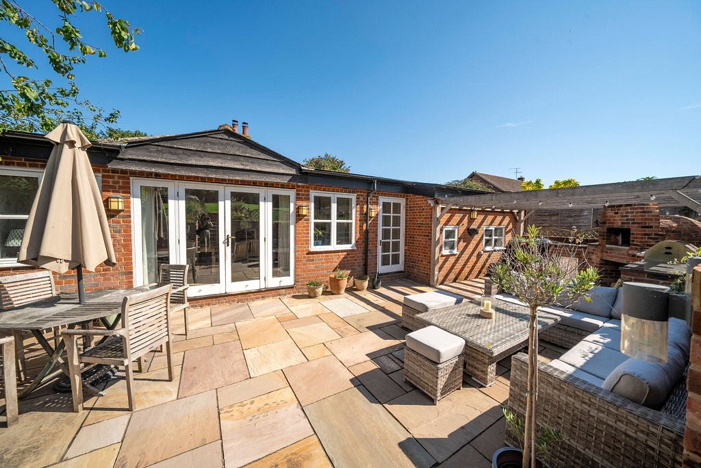 5 bedroom house, Hurstbourne Priors, Whitchurch RG28 - Available