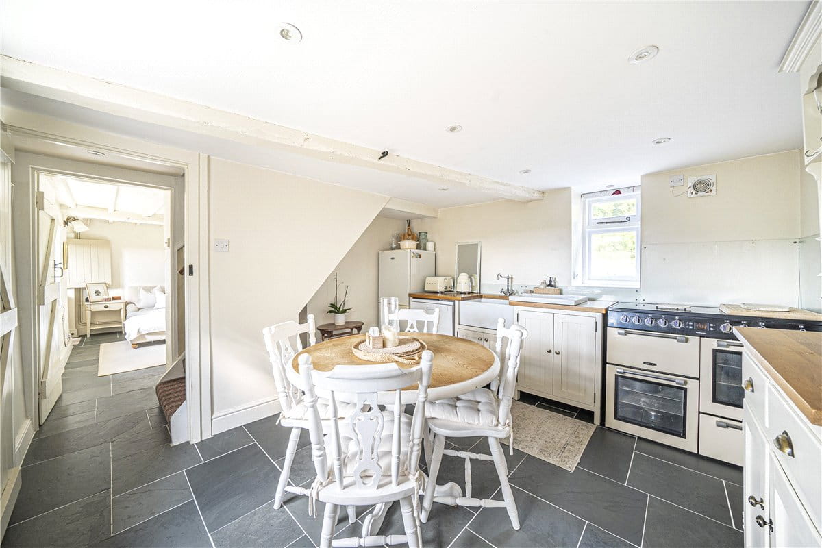 2 bedroom cottage, Kilmeston, Alresford SO24 - Sold STC