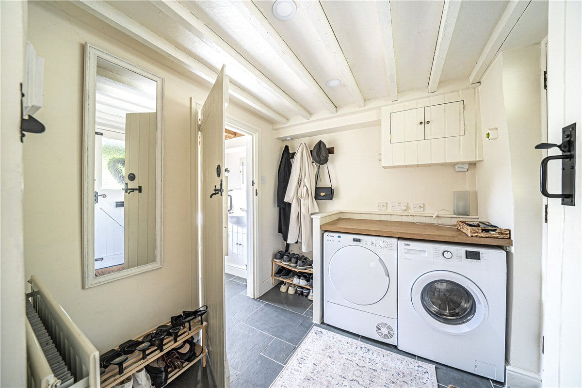 2 bedroom cottage, Kilmeston, Alresford SO24 - Sold STC