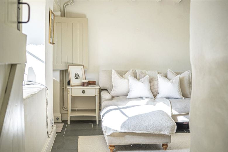 2 bedroom cottage, Kilmeston, Alresford SO24 - Sold STC