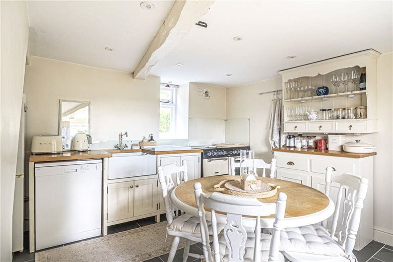 2 bedroom cottage, Kilmeston, Alresford SO24 - Sold STC