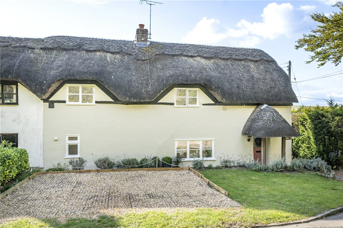 2 bedroom cottage, Kilmeston, Alresford SO24 - Sold STC