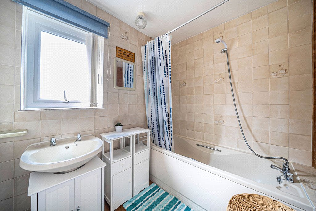 3 bedroom house, Garbett Road, Winchester SO23 - Sold STC