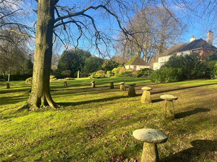 5 bedroom house, Lynch Hill Park, Whitchurch RG28 - Sold STC