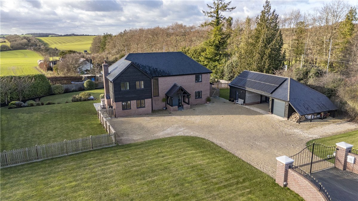 4 bedroom house, Stockbridge Road, Lopcombe SP5 - Available