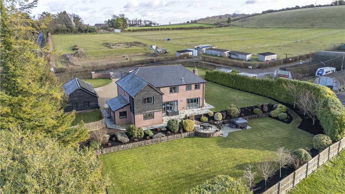 4 bedroom house, Stockbridge Road, Lopcombe SP5 - Available